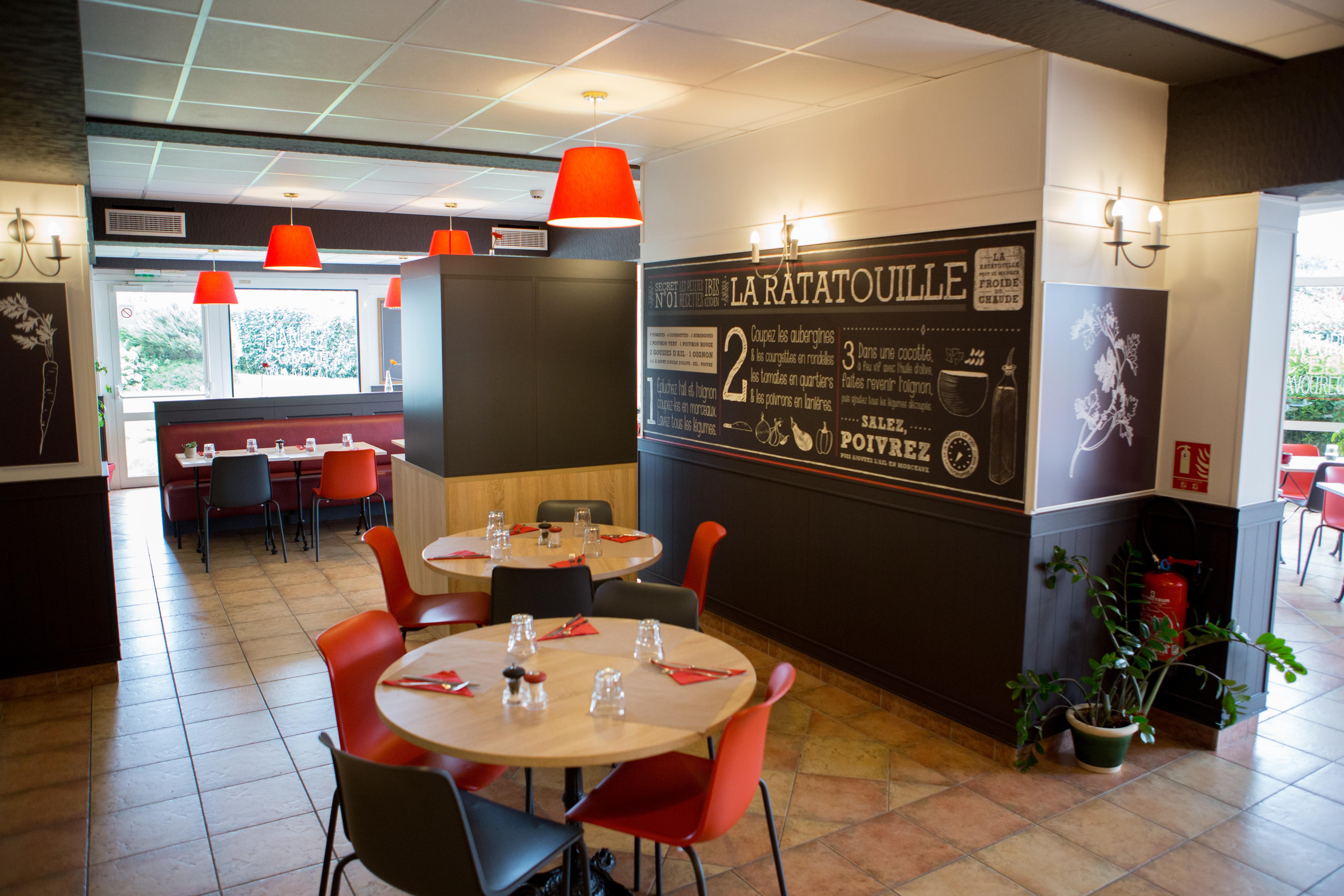 Ibis La Glacerie Hotel 3*