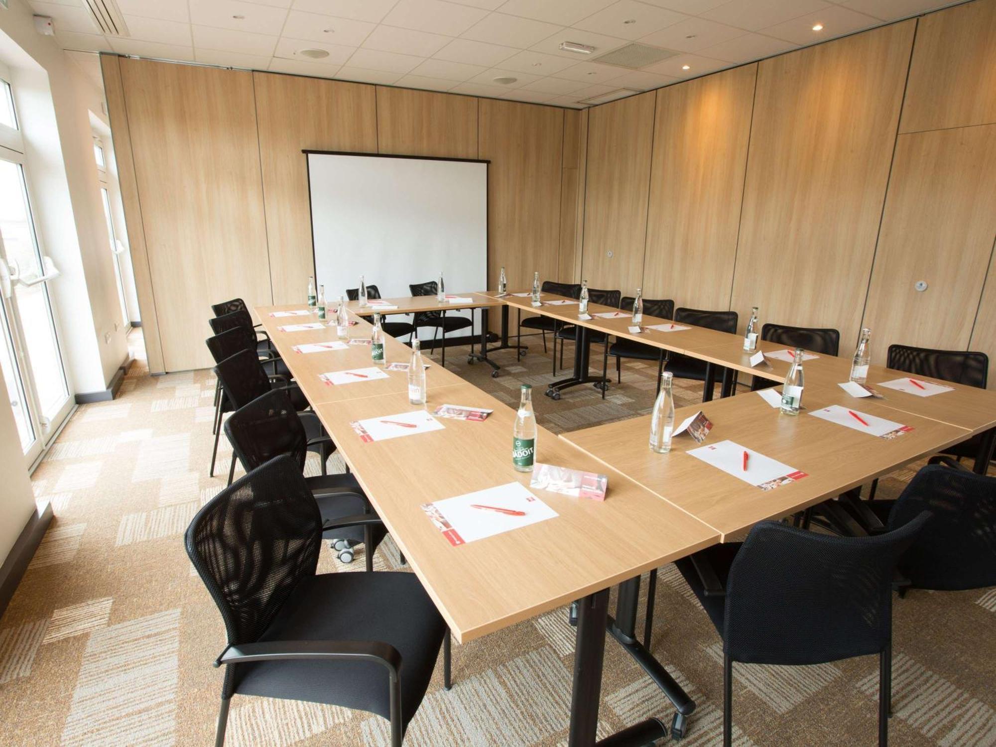 Hotel Ibis La Glacerie Cherbourg-en-Cotentin