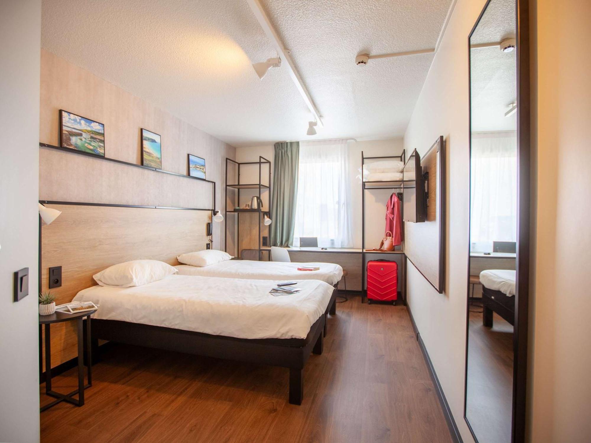 Ibis La Glacerie Hotel