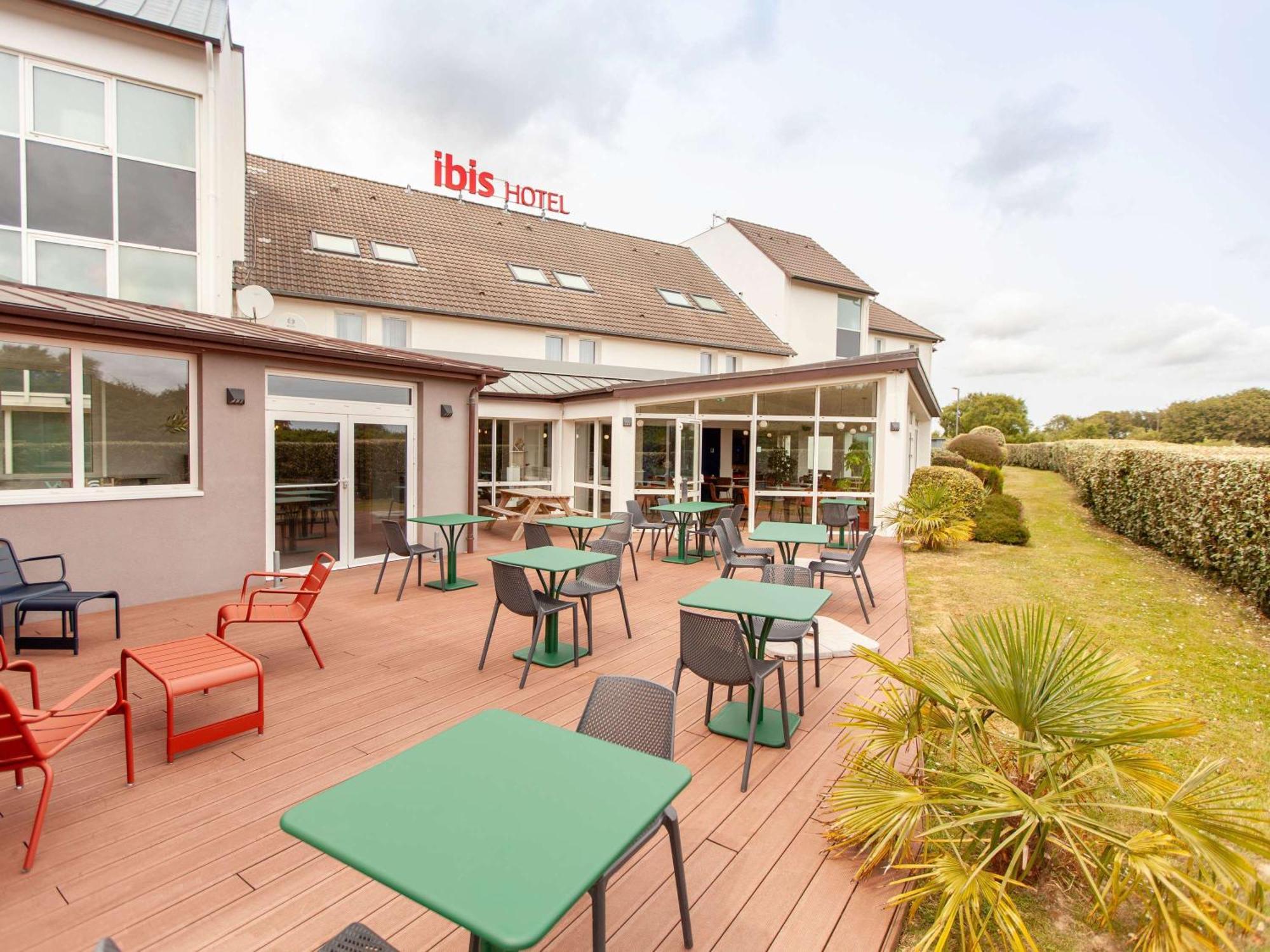 Ibis La Glacerie Hotel 3*