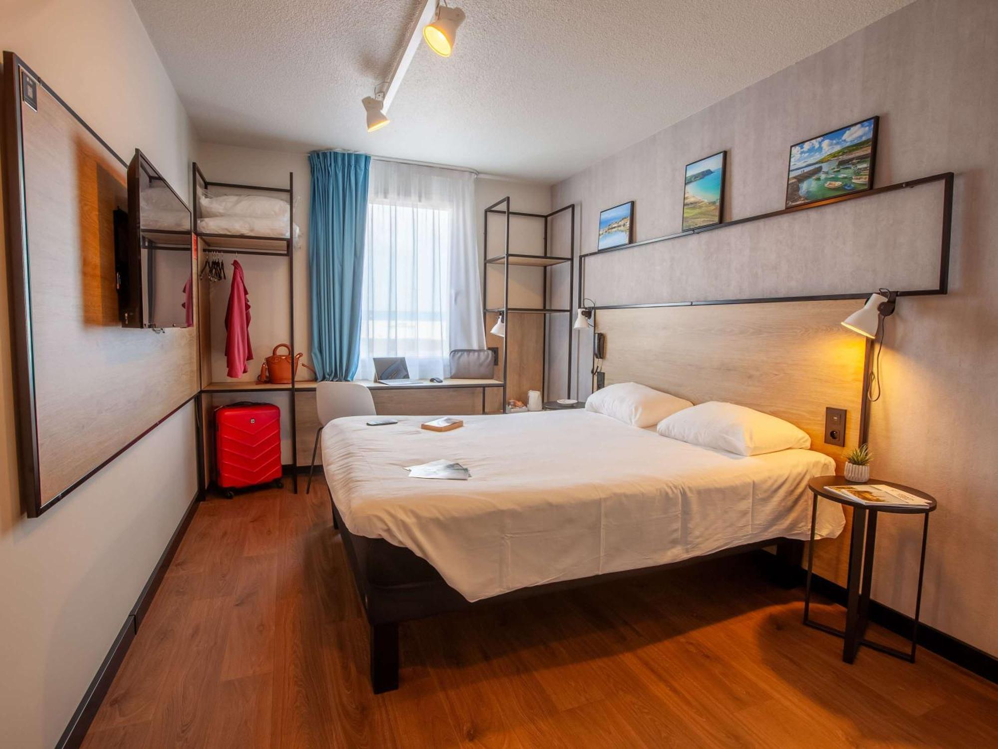 Ibis La Glacerie Hotel 3*